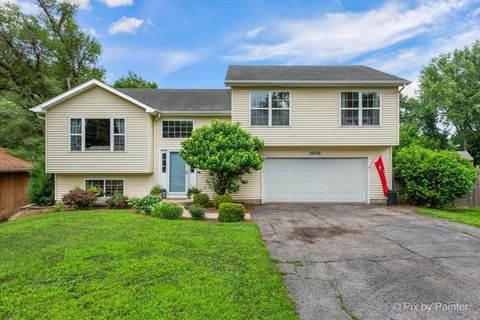 Photo of 38796 N Kenmore Road, Antioch, IL 60002 (MLS # 12672441)