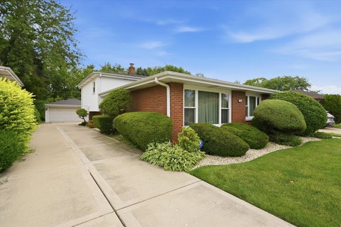 Tiny photo for 16955 S BERNARDINE Street, Lansing, IL 60438 (MLS # 12672364)
