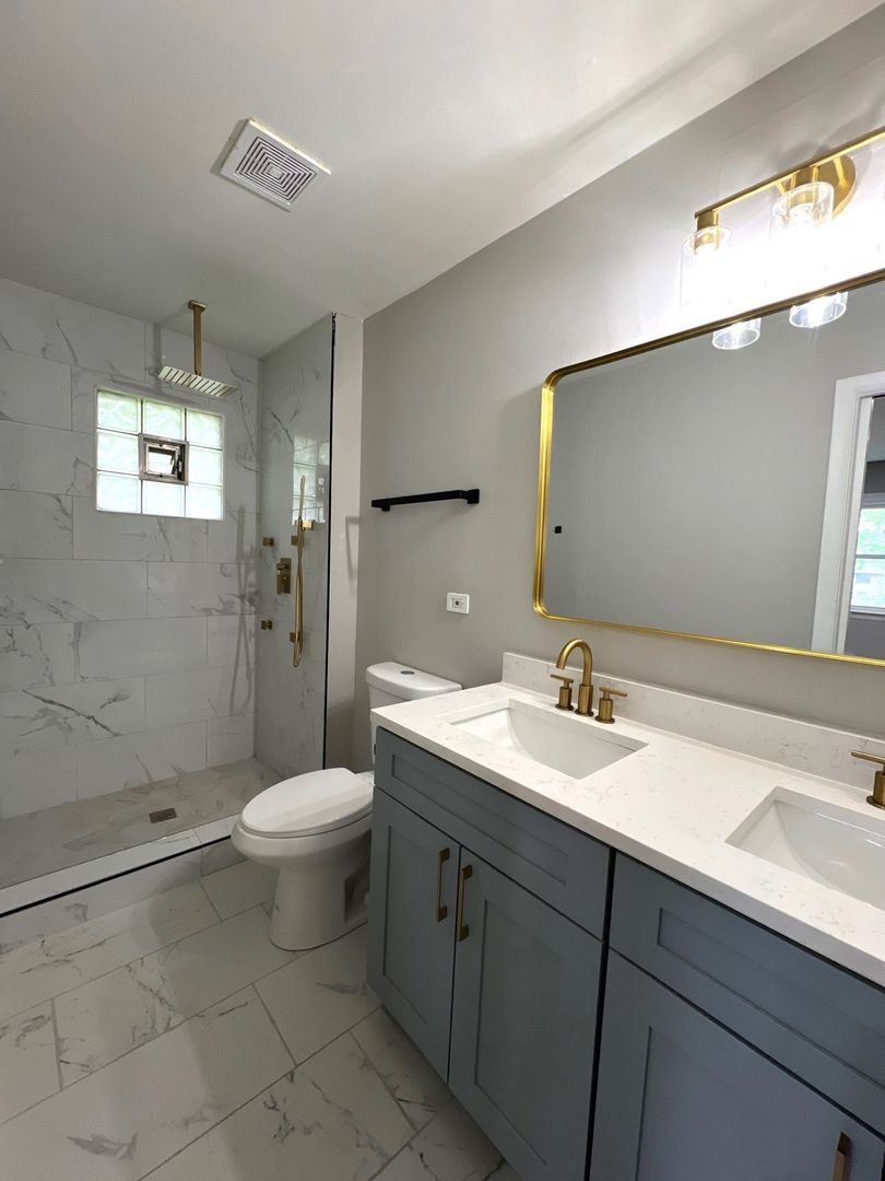 5115 Roberta Lane