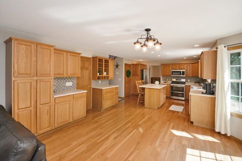 Tiny photo for 104 Hunter Court, Hudson, IL 61748 (MLS # 12597328)