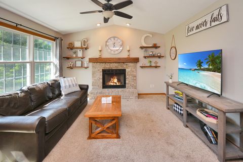 Tiny photo for 104 Hunter Court, Hudson, IL 61748 (MLS # 12597328)