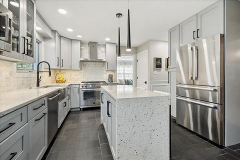 Tiny photo for 116 E Orchard Street, Arlington Heights, IL 60005 (MLS # 12506278)