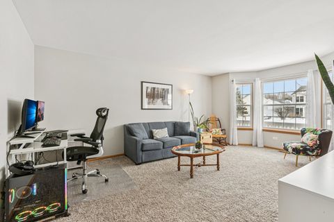 Tiny photo for 18224 W Old Pine Court, Gurnee, IL 60031 (MLS # 12587098)