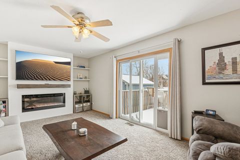 Tiny photo for 18224 W Old Pine Court, Gurnee, IL 60031 (MLS # 12587098)