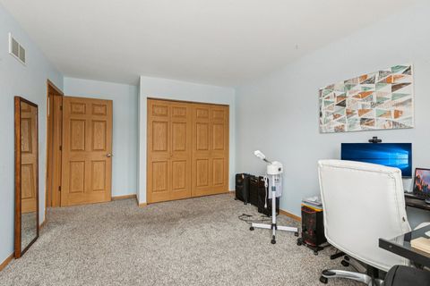 Tiny photo for 18224 W Old Pine Court, Gurnee, IL 60031 (MLS # 12587098)