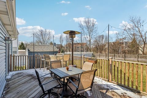 Tiny photo for 18224 W Old Pine Court, Gurnee, IL 60031 (MLS # 12587098)