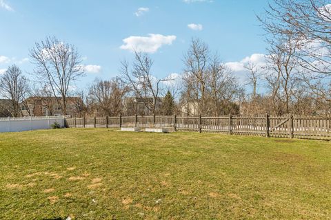 Tiny photo for 18224 W Old Pine Court, Gurnee, IL 60031 (MLS # 12587098)