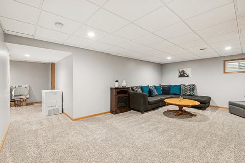 Tiny photo for 18224 W Old Pine Court, Gurnee, IL 60031 (MLS # 12587098)