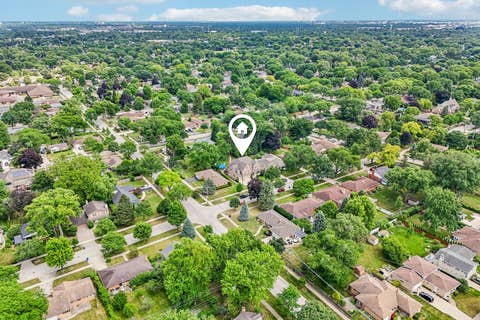 Tiny photo for 603 S Main Street, Mount Prospect, IL 60056 (MLS # 12715205)