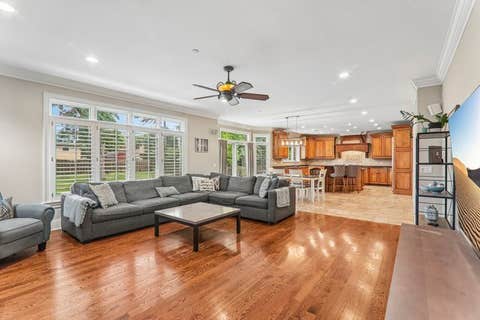 Tiny photo for 603 S Main Street, Mount Prospect, IL 60056 (MLS # 12715205)