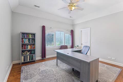 Tiny photo for 603 S Main Street, Mount Prospect, IL 60056 (MLS # 12715205)