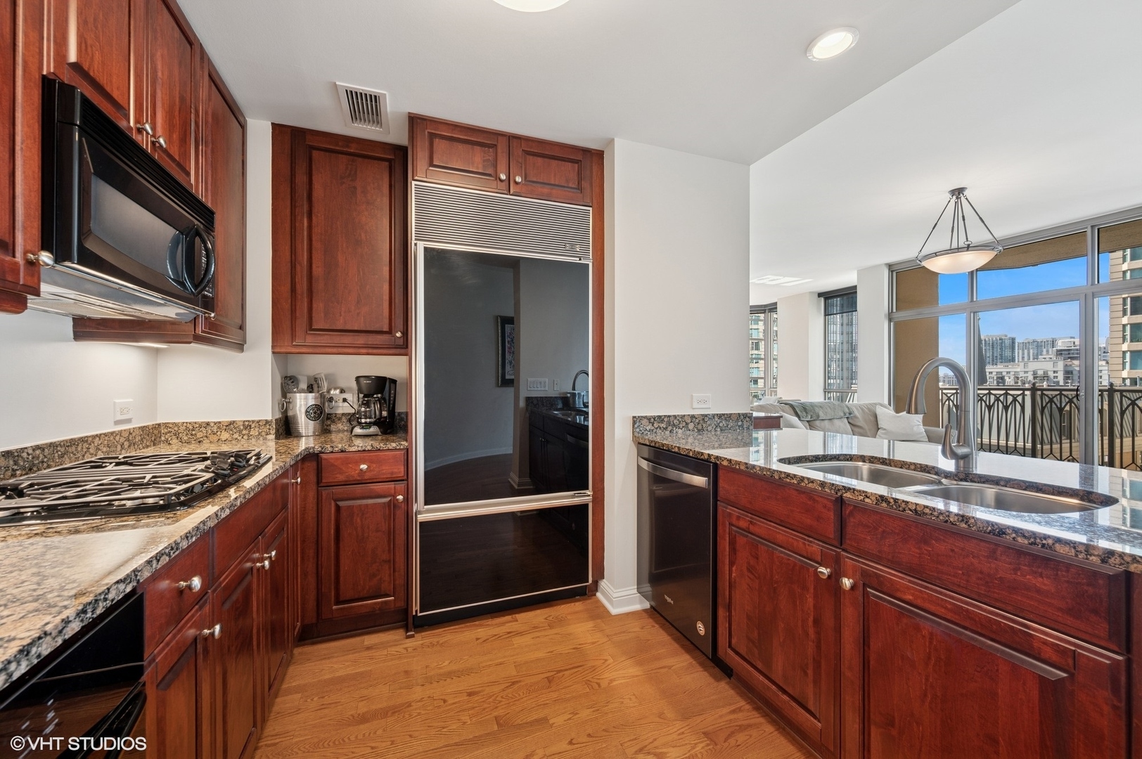 21 E Huron Street 1407