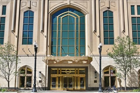 Photo of 21 E Huron Street #1407, Chicago, IL 60611 (MLS # 12408281)