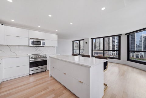 Tiny photo for 1030 N State Street #5L, Chicago, IL 60610 (MLS # 12738503)
