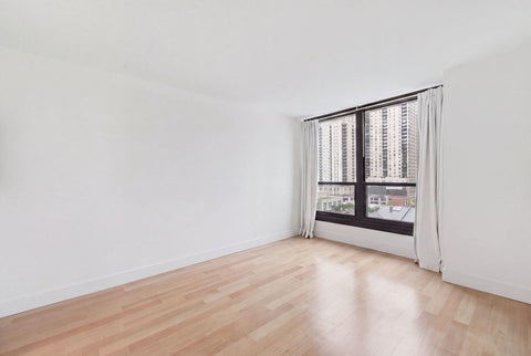 Tiny photo for 1030 N State Street #5L, Chicago, IL 60610 (MLS # 12738503)
