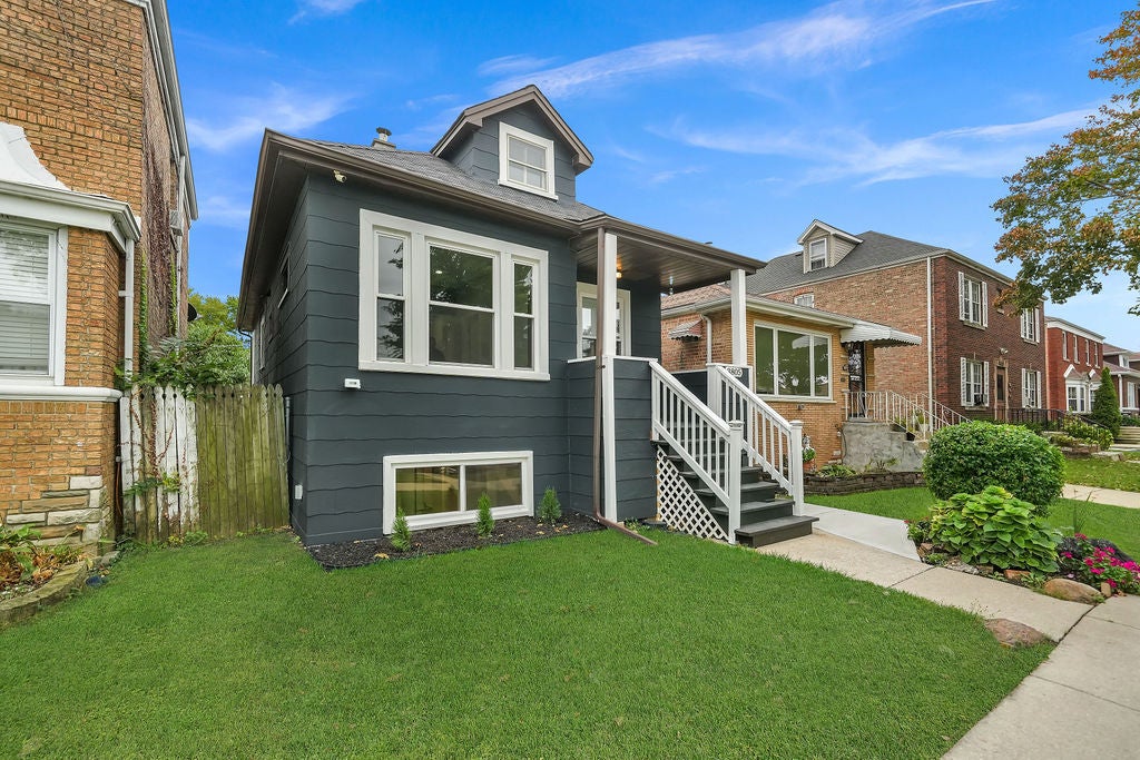 3805 W 63rd Place