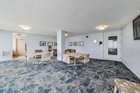 Tiny photo for 940 W Glenlake Avenue #19C, Chicago, IL 60660 (MLS # 12498250)