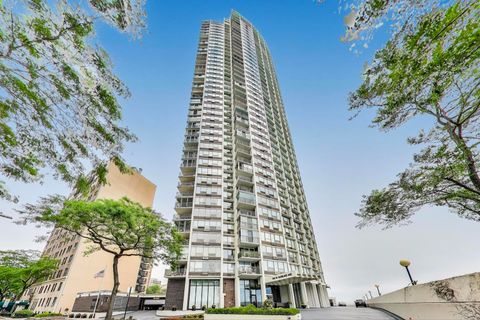 940 W Glenlake Avenue 19C Chicago IL 60660