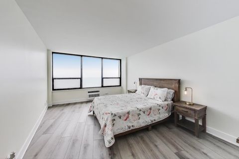 Tiny photo for 940 W Glenlake Avenue #19C, Chicago, IL 60660 (MLS # 12498250)