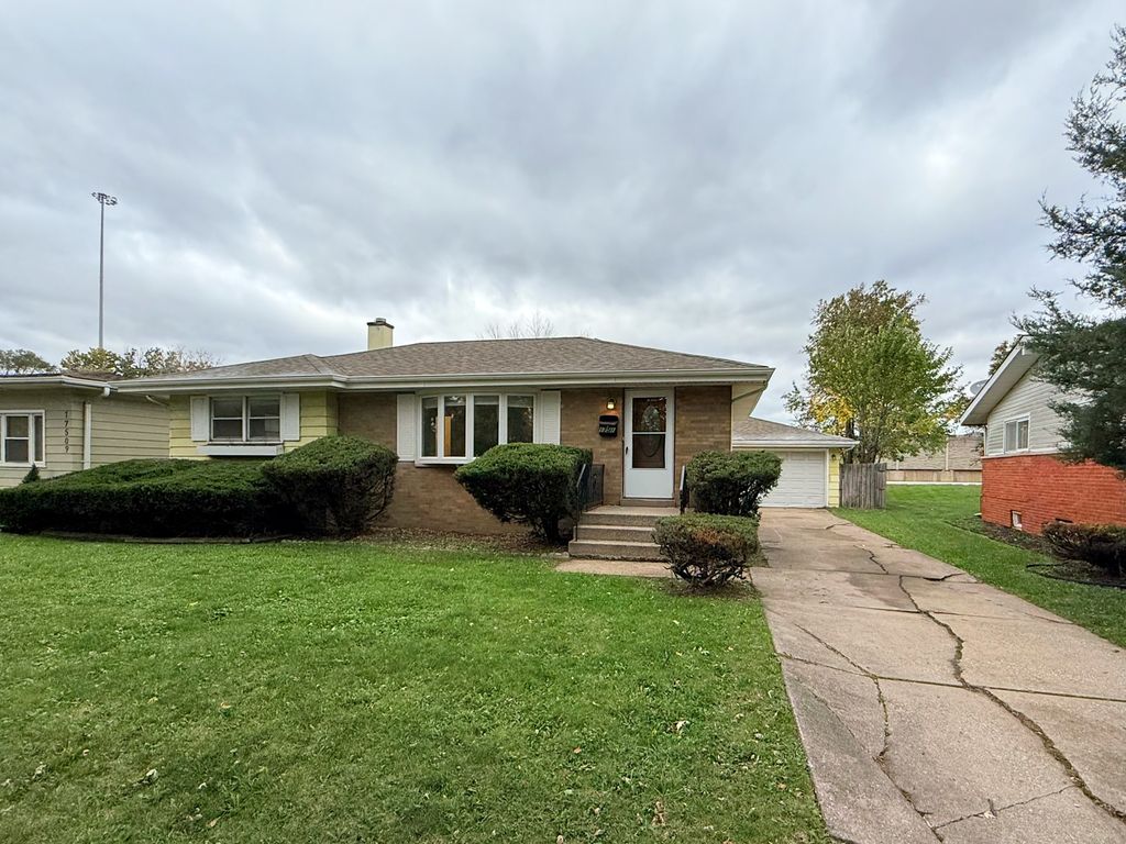 Photo for 17511 Maple Avenue, Lansing, IL 60438 (MLS # 12504378)