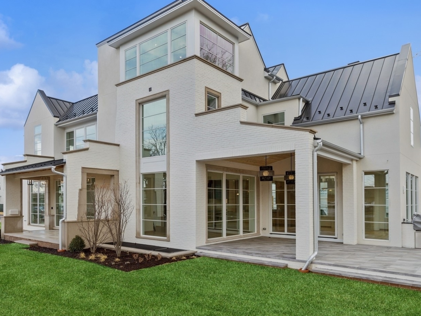 527 Kensington Court