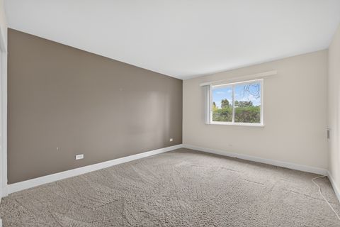 Tiny photo for 2219 NICHOLS Road #17A, Arlington Heights, IL 60004 (MLS # 12626974)