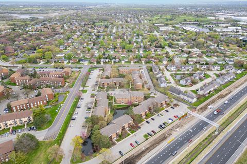 Tiny photo for 2219 NICHOLS Road #17A, Arlington Heights, IL 60004 (MLS # 12626974)