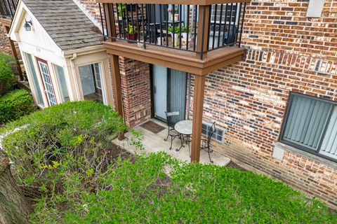 Tiny photo for 2219 NICHOLS Road #17A, Arlington Heights, IL 60004 (MLS # 12626974)