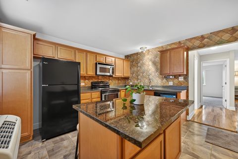 Tiny photo for 2219 NICHOLS Road #17A, Arlington Heights, IL 60004 (MLS # 12626974)