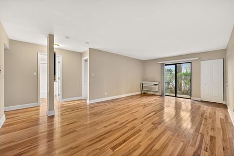 Tiny photo for 2219 NICHOLS Road #17A, Arlington Heights, IL 60004 (MLS # 12626974)