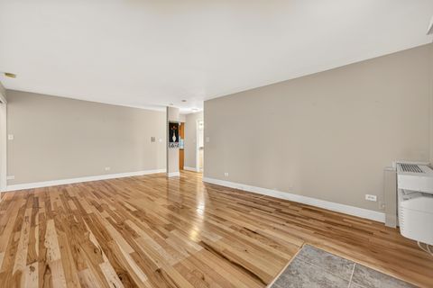 Tiny photo for 2219 NICHOLS Road #17A, Arlington Heights, IL 60004 (MLS # 12626974)