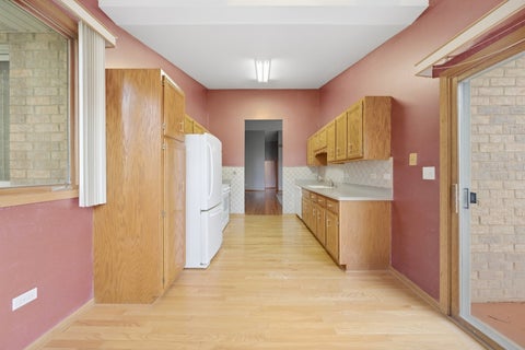 Tiny photo for 13549 Lockwood Street, Crestwood, IL 60418 (MLS # 12763448)