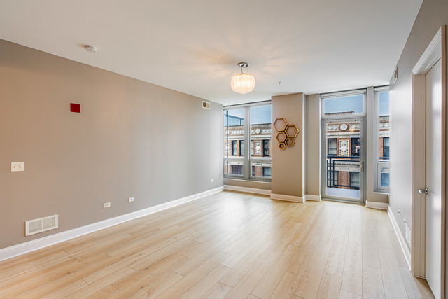 565 W Quincy Street 1008