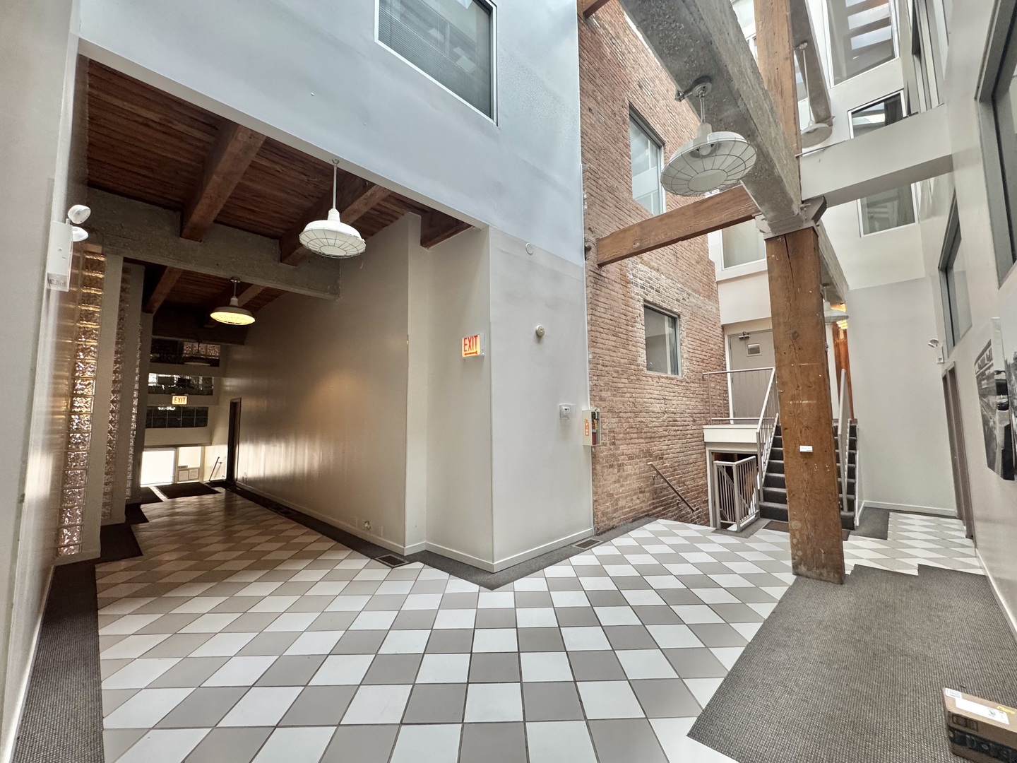 1122 W Newport Avenue 1A
