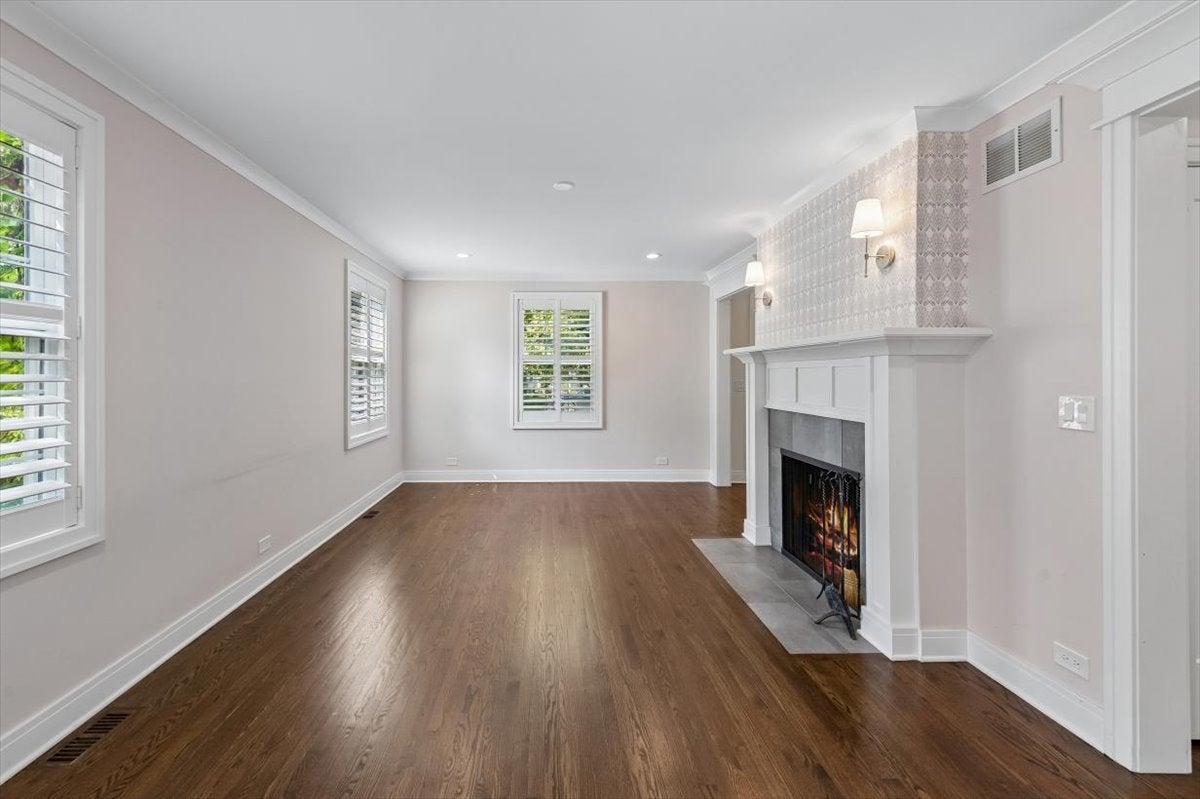 2741 Lincolnwood Drive