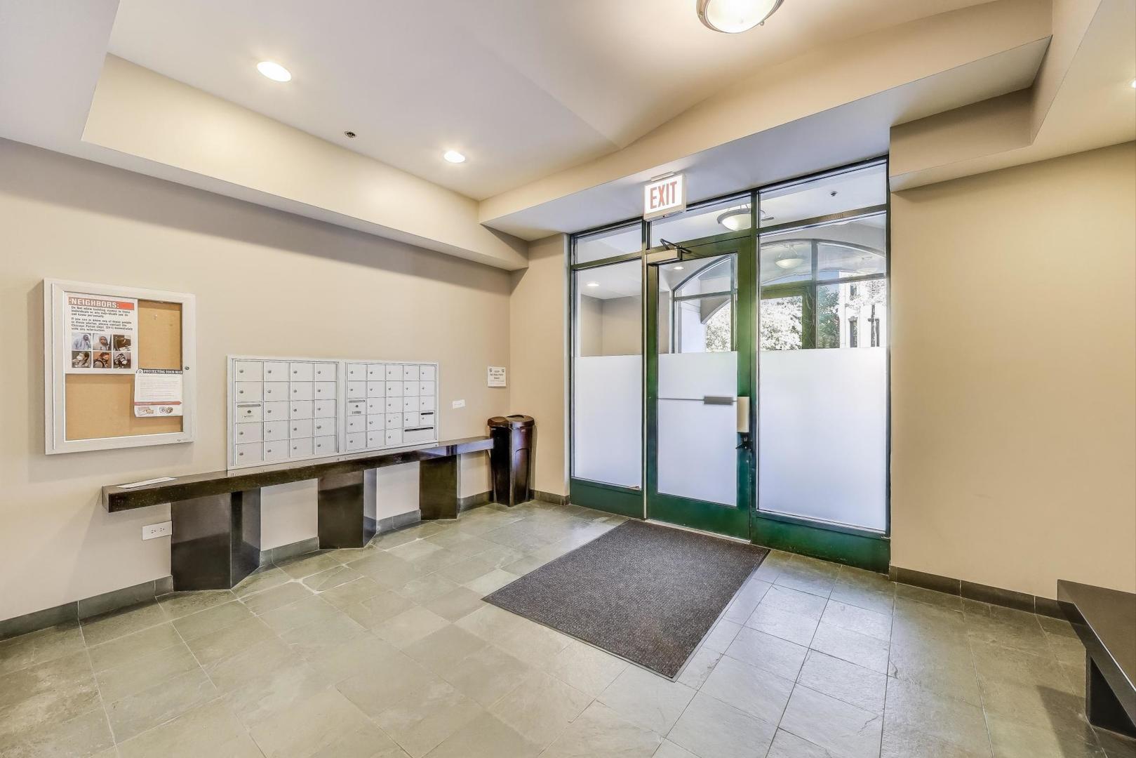 1301 W Washington Boulevard 604