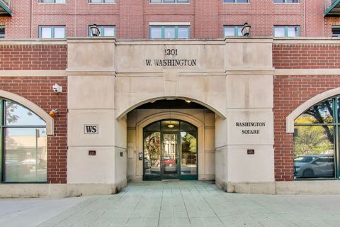 Tiny photo for 1301 W Washington Boulevard #604, Chicago, IL 60607 (MLS # 12486240)