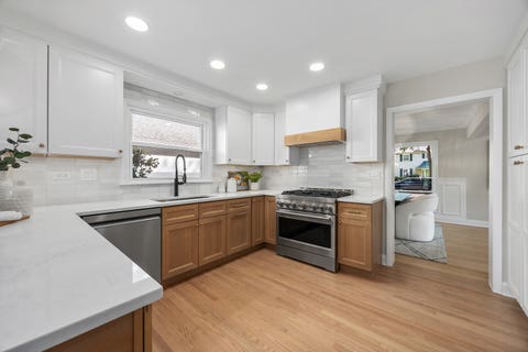 Tiny photo for 713 Burning Tree Lane, Naperville, IL 60563 (MLS # 12725515)
