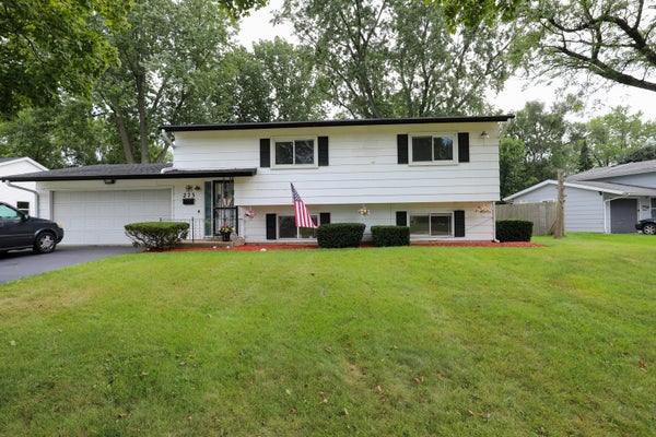 273 BERKSHIRE DR, CRYSTAL LAKE, IL 60014 - Image 46e5553c6a70fa3eaeec7b10bb8cdb2a/3245755377