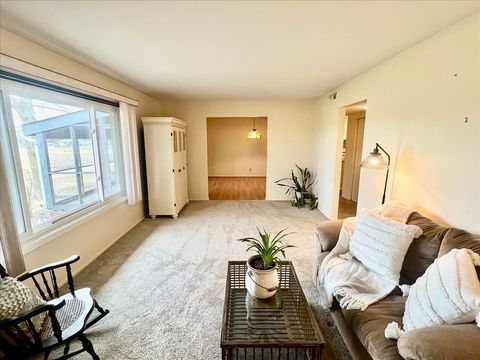 Tiny photo for 4809 W Oakwood Drive #A, McHenry, IL 60050 (MLS # 12564147)