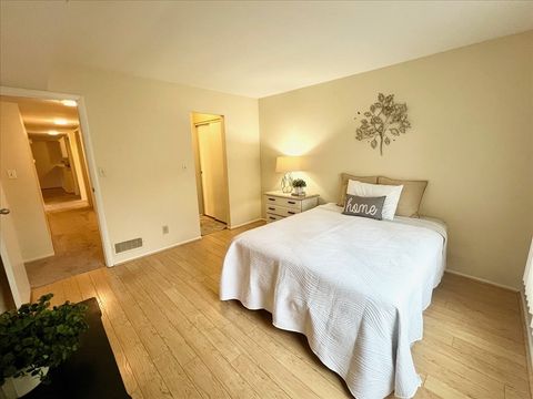 Tiny photo for 4809 W Oakwood Drive #A, McHenry, IL 60050 (MLS # 12564147)