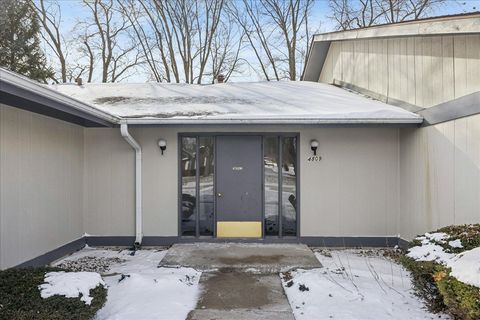 Tiny photo for 4809 W Oakwood Drive #A, McHenry, IL 60050 (MLS # 12564147)
