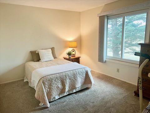 Tiny photo for 4809 W Oakwood Drive #A, McHenry, IL 60050 (MLS # 12564147)