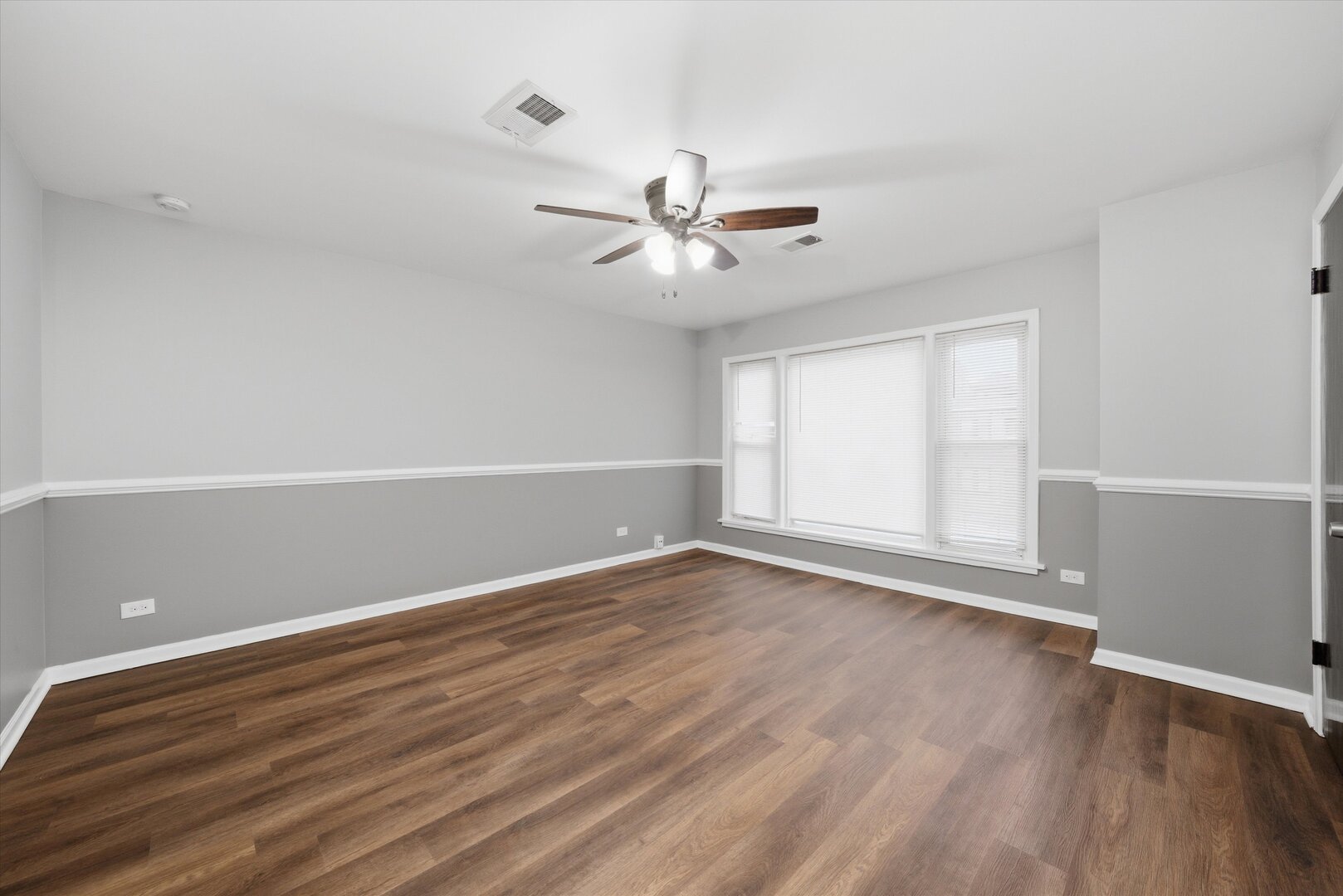 6833 S Maplewood Avenue