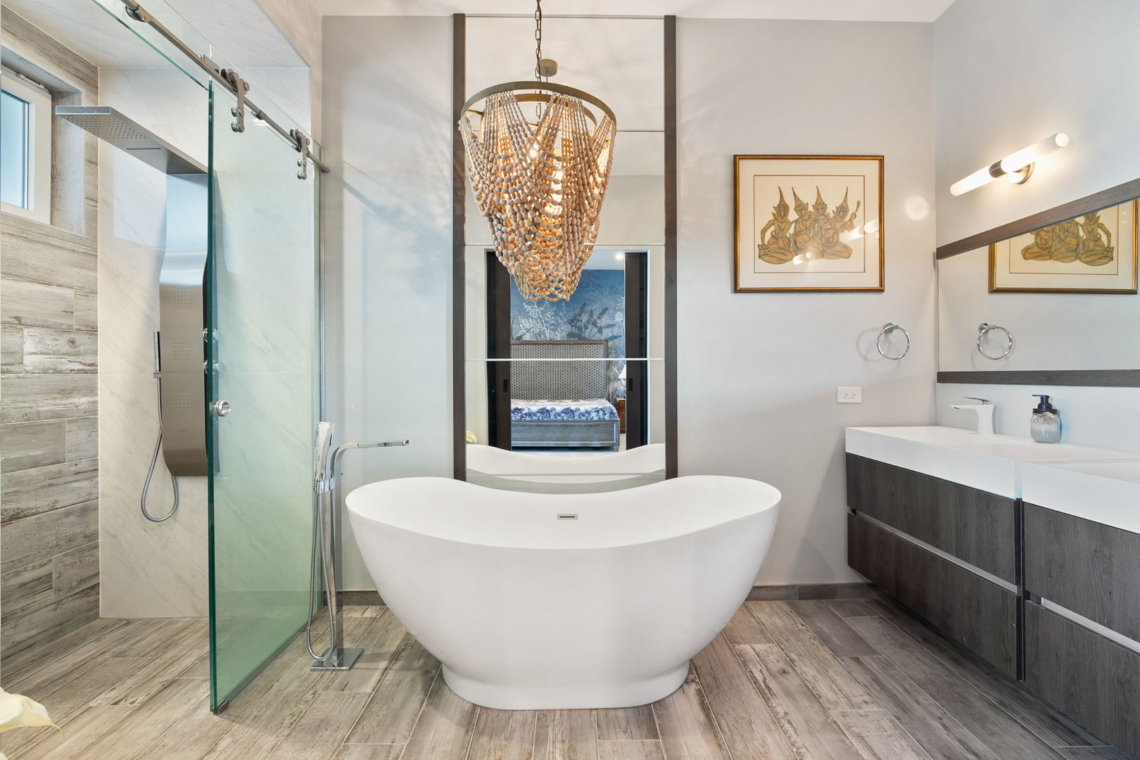 Chicago, Illinois 60622, United States, 3 Bedrooms Bedrooms, ,2 BathroomsBathrooms,Residential,Active,222729