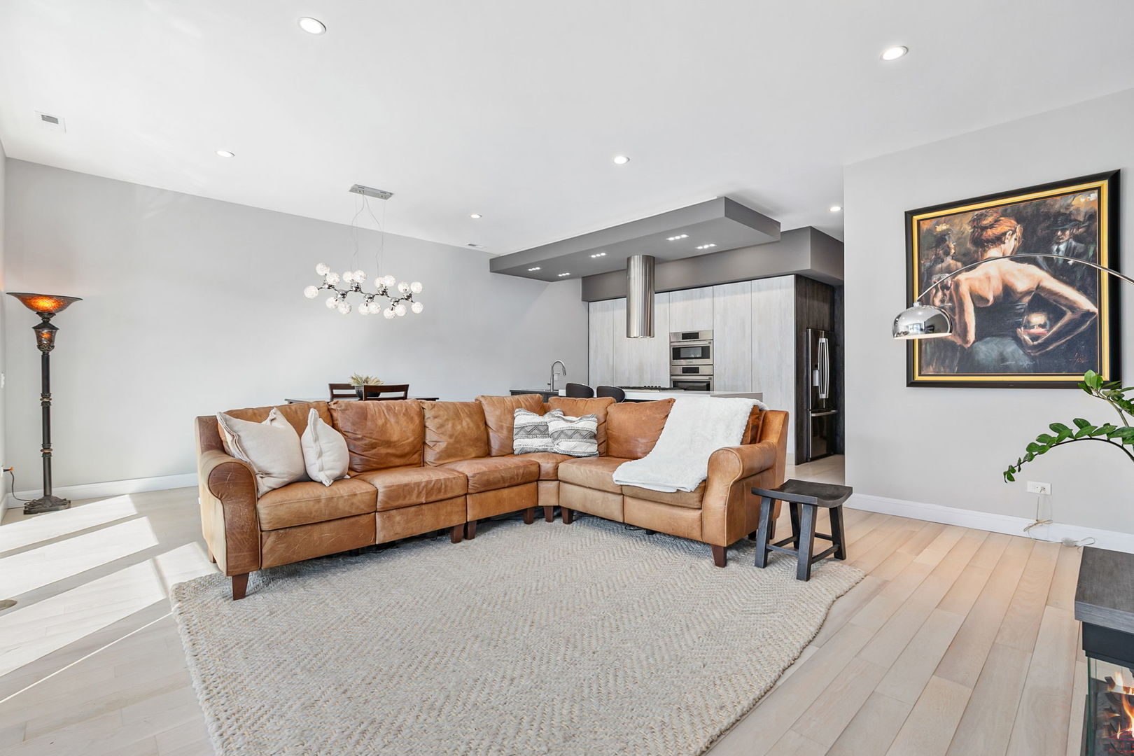 845 N California Avenue 2