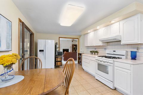 Tiny photo for 616 Grace Lane, Schaumburg, IL 60193 (MLS # 12640029)