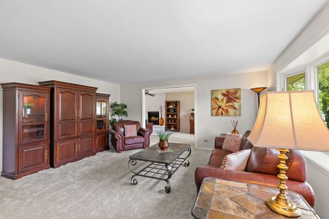Tiny photo for 616 Grace Lane, Schaumburg, IL 60193 (MLS # 12640029)