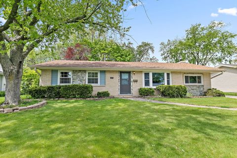 Tiny photo for 616 Grace Lane, Schaumburg, IL 60193 (MLS # 12640029)