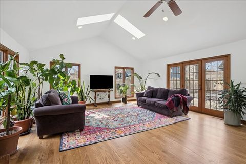 Tiny photo for 50 W Blodgett Avenue, Lake Bluff, IL 60044 (MLS # 12579488)